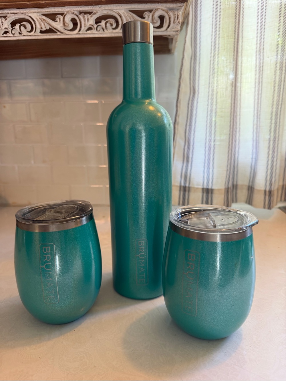 BrüMate Insulated Wine Bottle and Stemless Tumblers Set